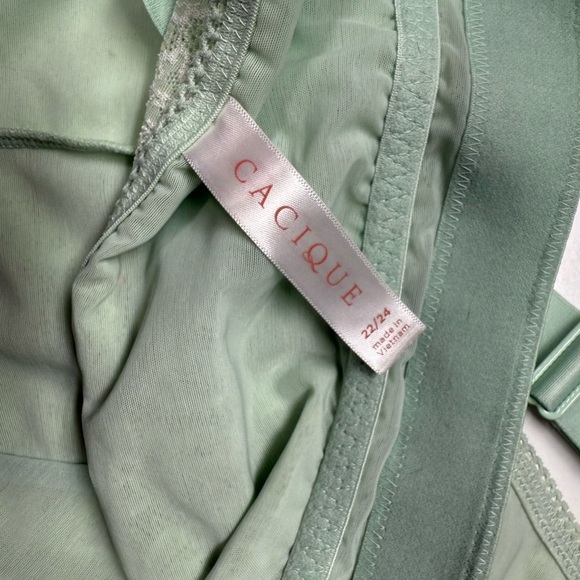 Cacique Light Green Lace Bralette - Picture 3 of 6